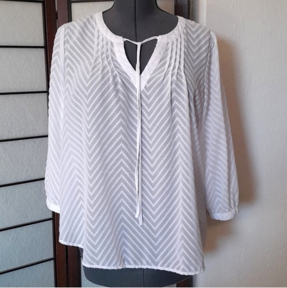 4/$15 SALE Elle | Sheer White Long Sleeve Chevron Blouse Neck Tie Detail Large